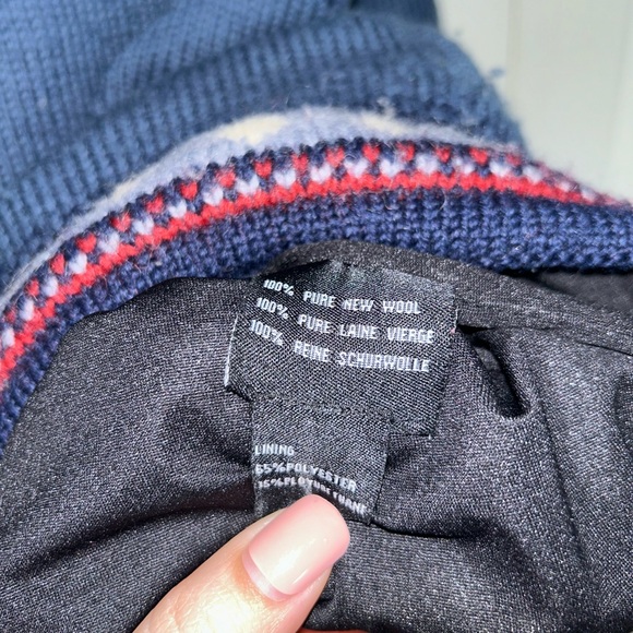 Nor Wear sweater - Picture 5 of 5